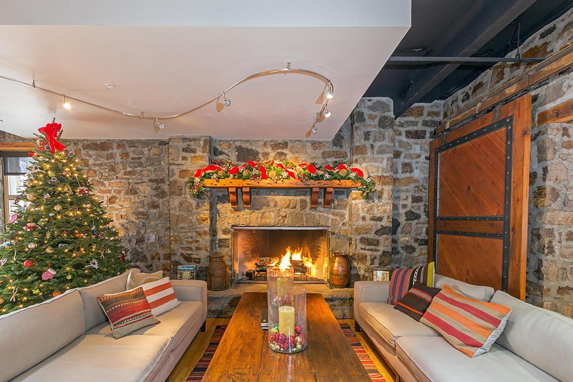 River Club 107 By Alpine