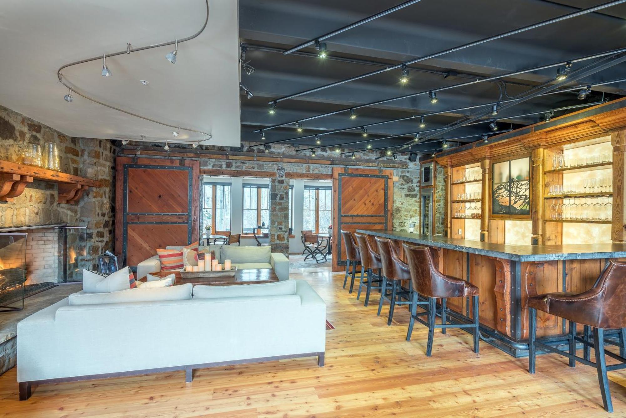 Apartment River Club 107 By Alpine Telluride